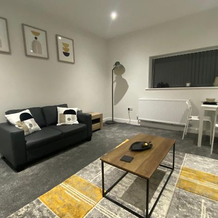 1 Bedroom Apartments In Bolton Town Centre Exteriör bild