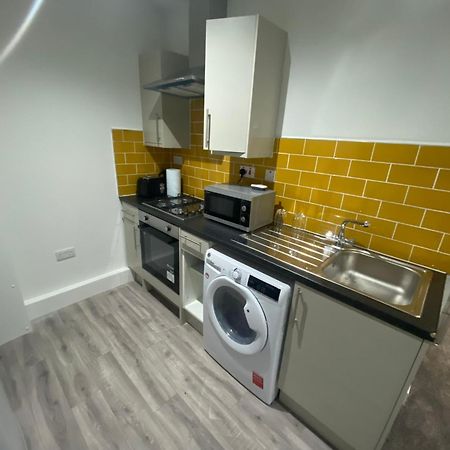 1 Bedroom Apartments In Bolton Town Centre Exteriör bild