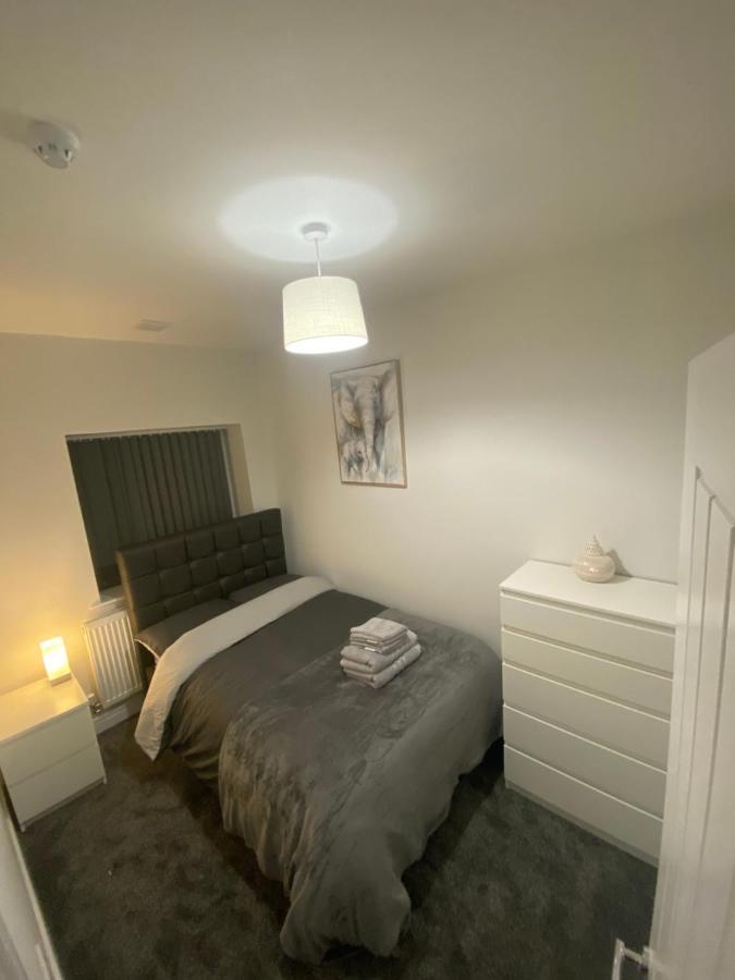 1 Bedroom Apartments In Bolton Town Centre Exteriör bild