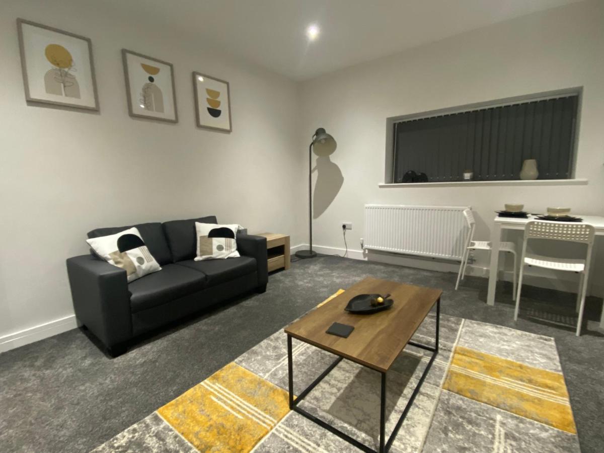 1 Bedroom Apartments In Bolton Town Centre Exteriör bild